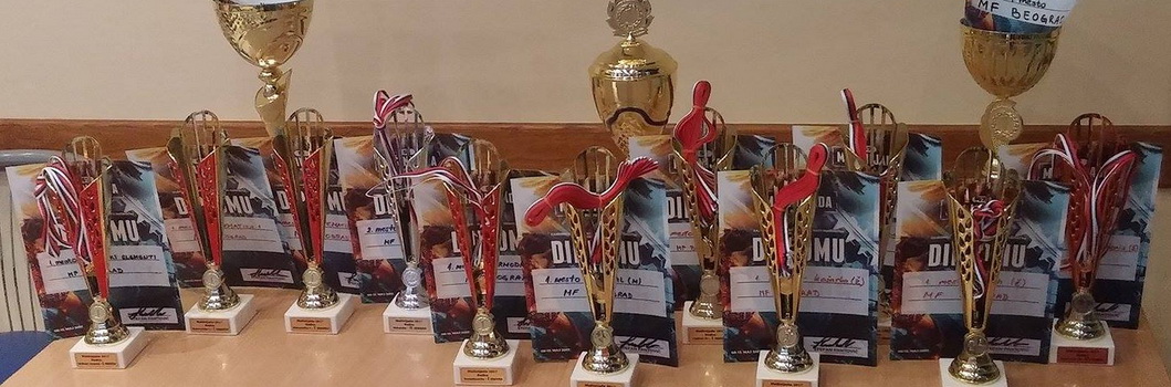 Пехари, медаље, захвалнице због којиx су сви поносни