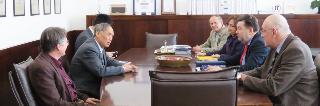 Амбасадор НР Кине у Србији  у посети МФ