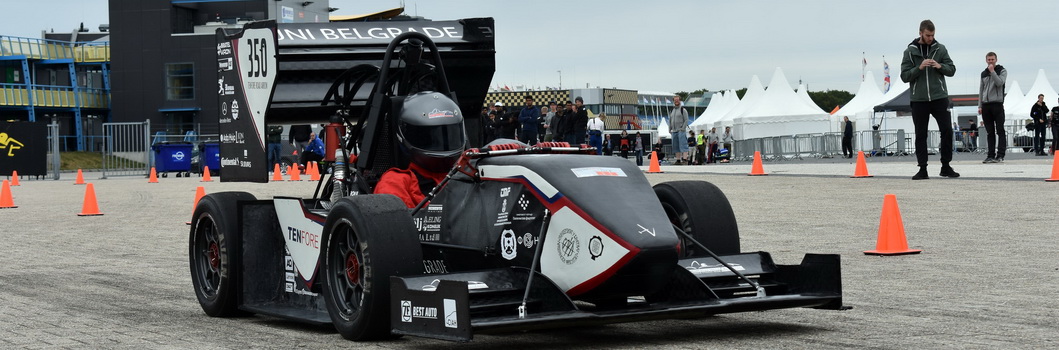 Девети рођендан Друмске стреле: У години јубилеја – два возила