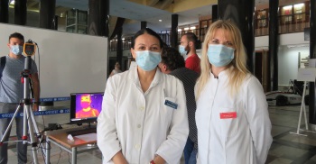 Пријемни испит уз заштитне маске и лекарски тим