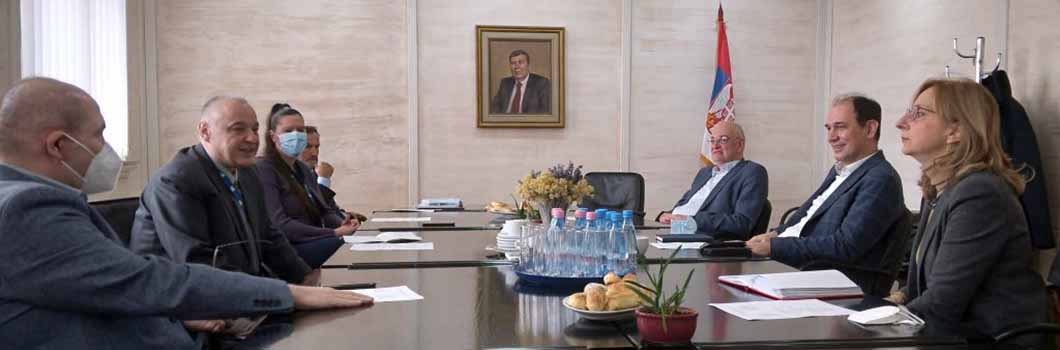 Стратешка сарадња Машинског факултета и Института за физику