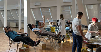 Машинац потврдио титулу најхуманијег – За пар сати прикупљено 98 јединица крви